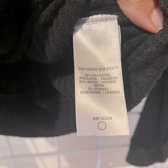 Splendid LS Rib Cut Out Shoulder Top - Picture 4 of 4